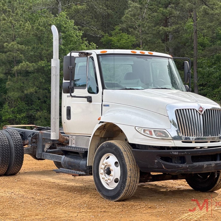 INTERNATIONAL 4300