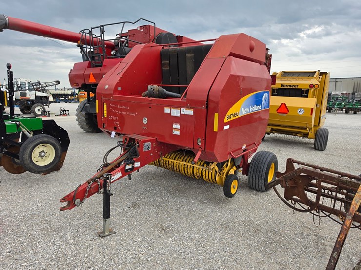 2007-new-holland-br7090-image-1