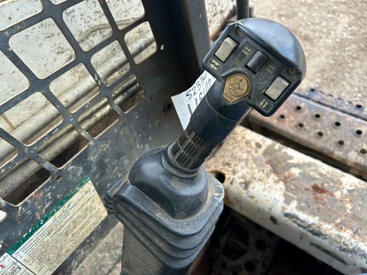 bobcat-t180-image-24