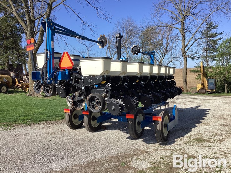 2024-kinze-3505-image-5