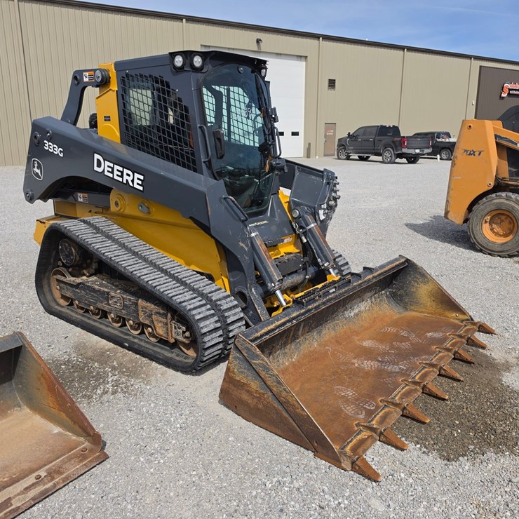 2018 DEERE 333G