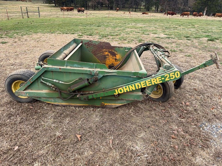 john-deere-250-image-6