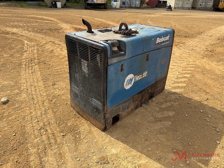 miller-bobcat-250-welder/generator-image-2