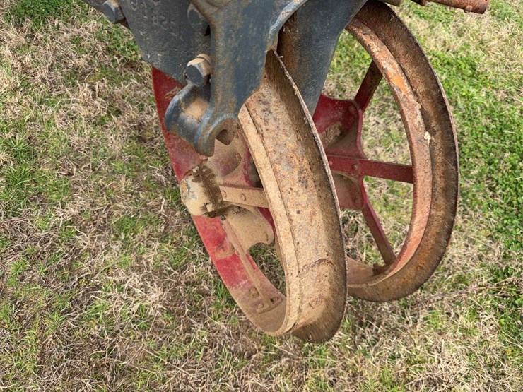 farmall-f-20-image-18