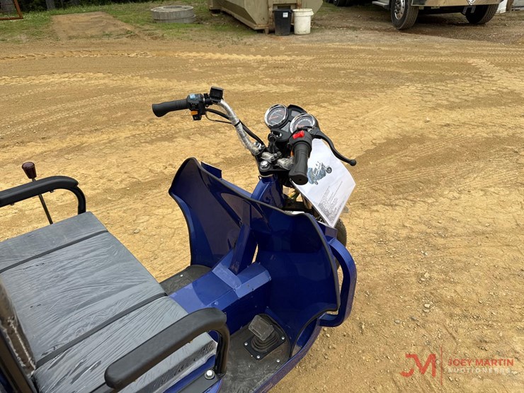 unused-tri-cycle-gas-powered-cart-image-9