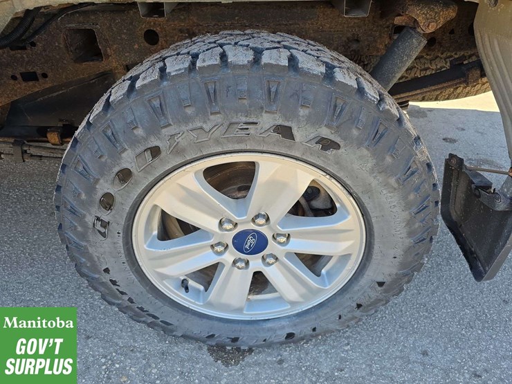 2015-ford-f150-xlt-image-16