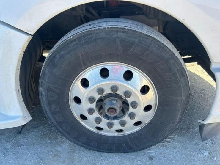 2020-kenworth-t680-image-90
