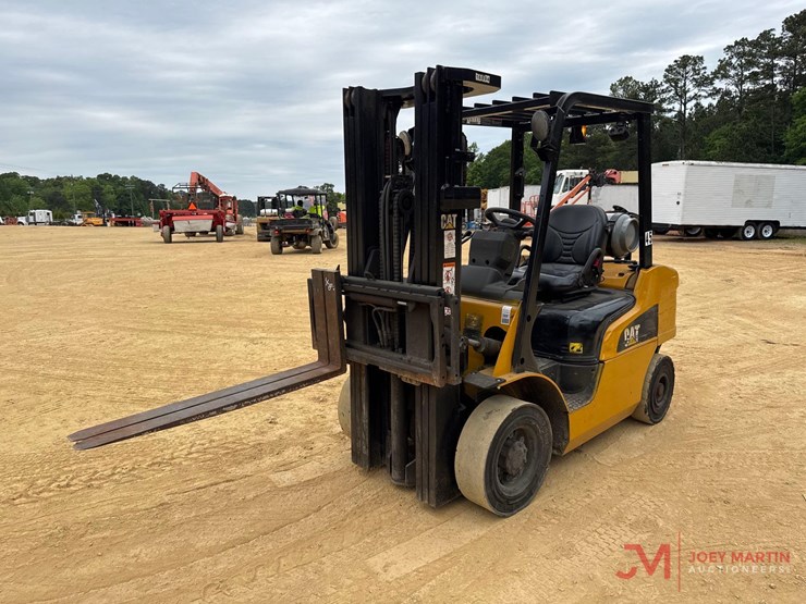 caterpillar-gp25n-image-4