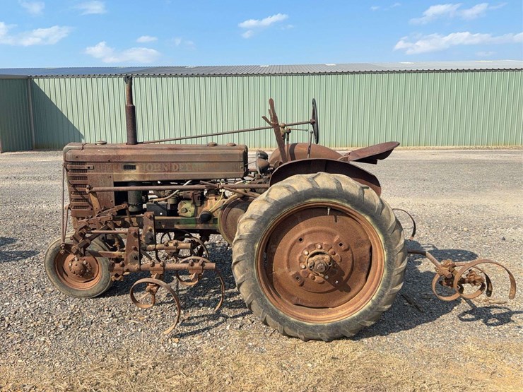 john-deere-h-image-2