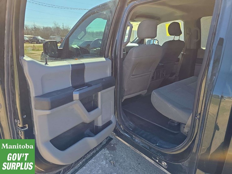 2015-ford-f150-xlt-image-25