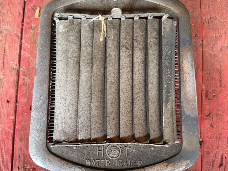 zesto-hot-water-radiator-image-1