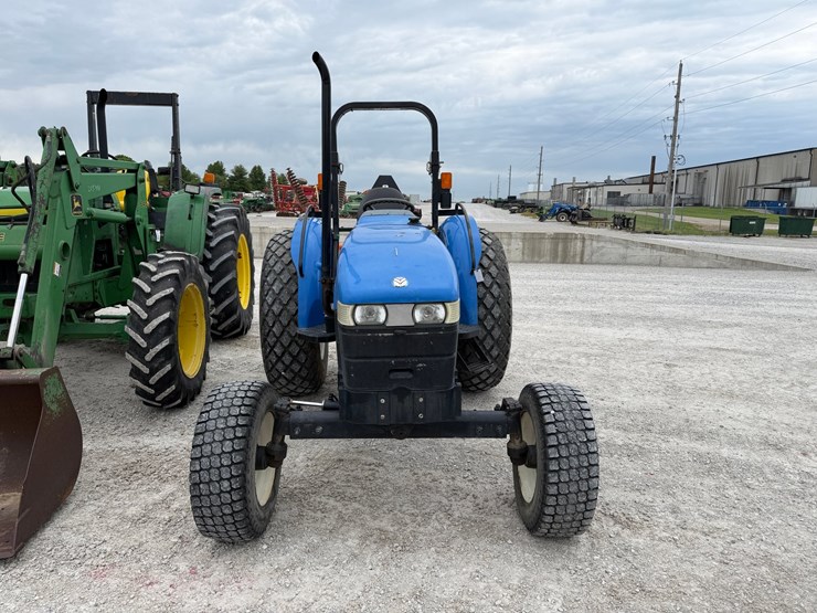 2014-new-holland-workmaster-65-image-2