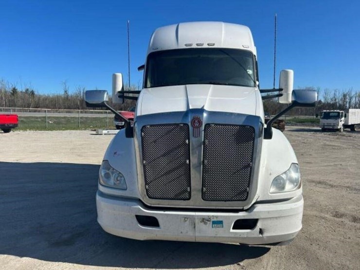 2020-kenworth-t680-image-3