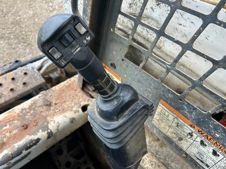 bobcat-t180-image-23