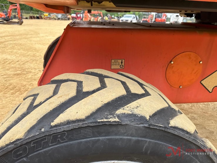 2015-jlg-1250ajp-image-6