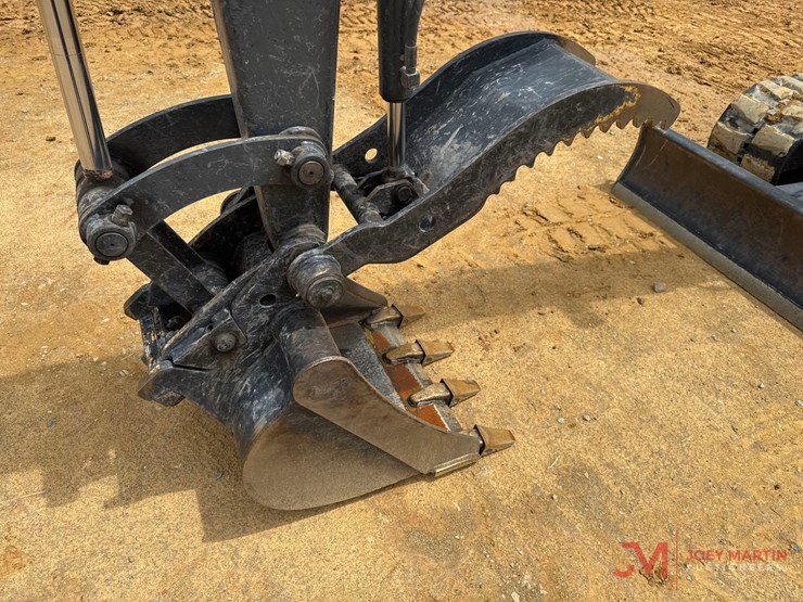 2024-john-deere-50p-mini-excavator-image-12