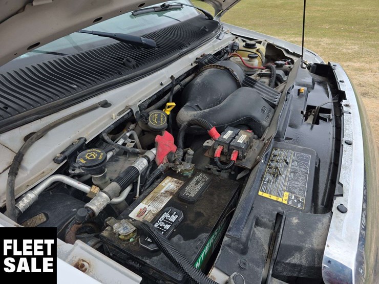 2011-ford-cargo-image-31