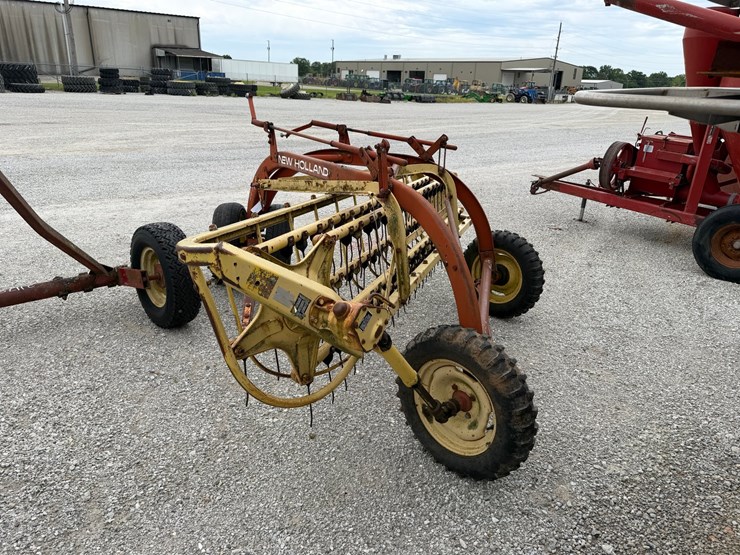 new-holland-260-image-6