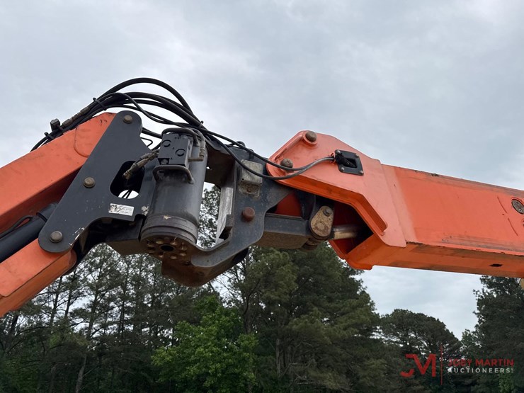 2016-jlg-1250ajp-image-18