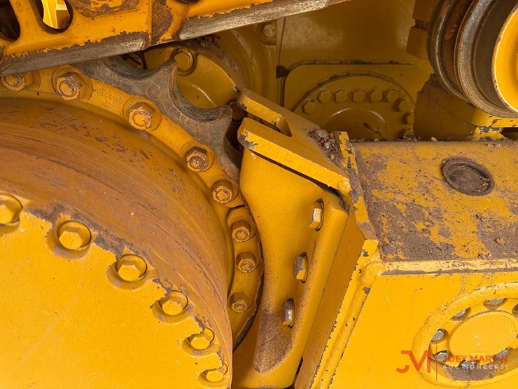 deere-750-image-13