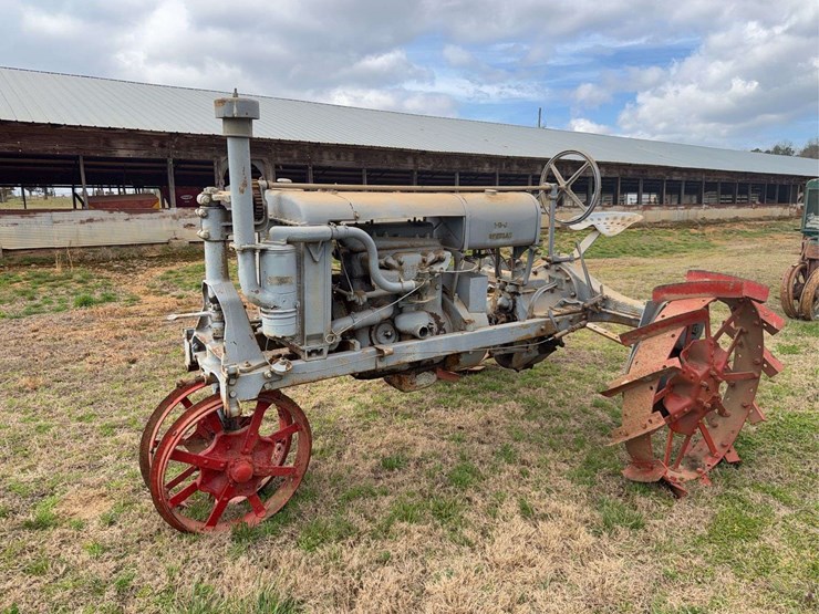farmall-regular-image-1
