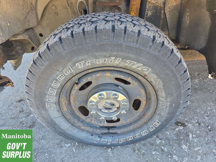 2011-ford-f350-image-15