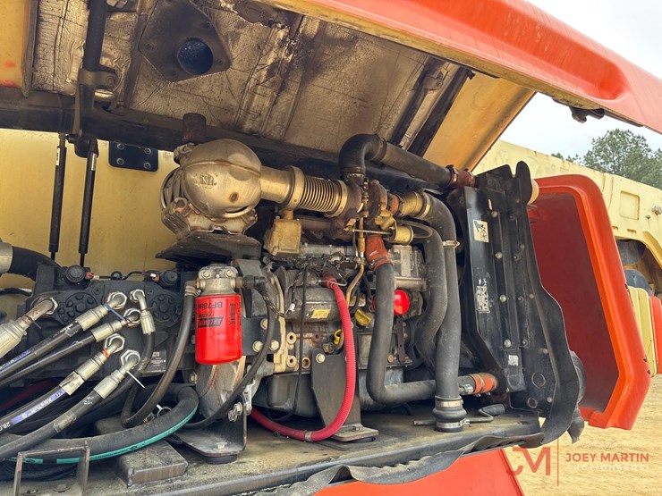 2015-jlg-1250ajp-image-20