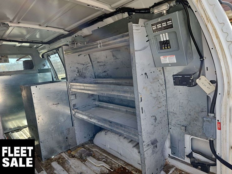 2010-ford-cargo-image-20