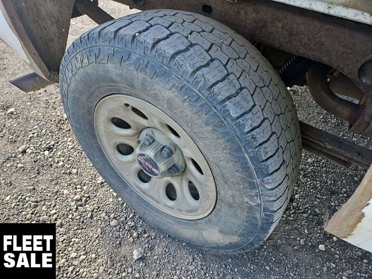 2011-gmc-sierra-1500-image-32