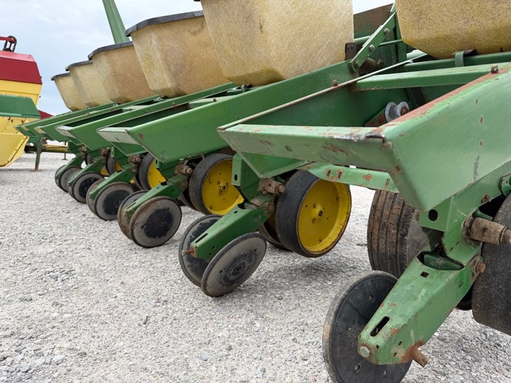 john-deere-7000-image-6