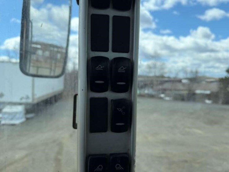 2007-volvo-l180f-image-12