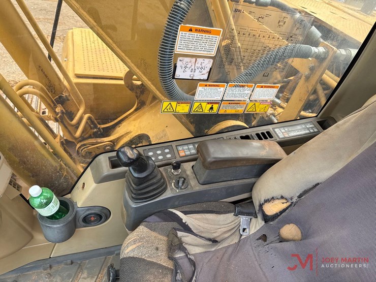 2006-caterpillar-320cl-image-23