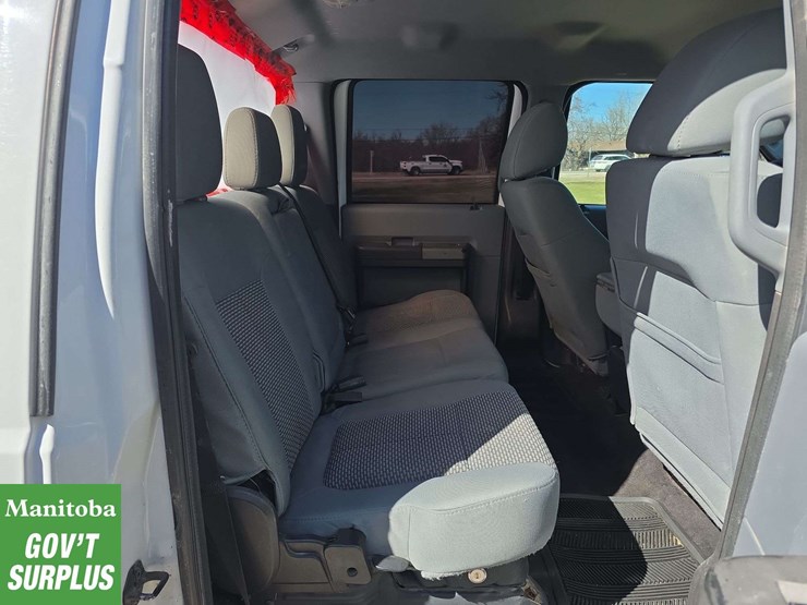 2011-ford-f350-image-28