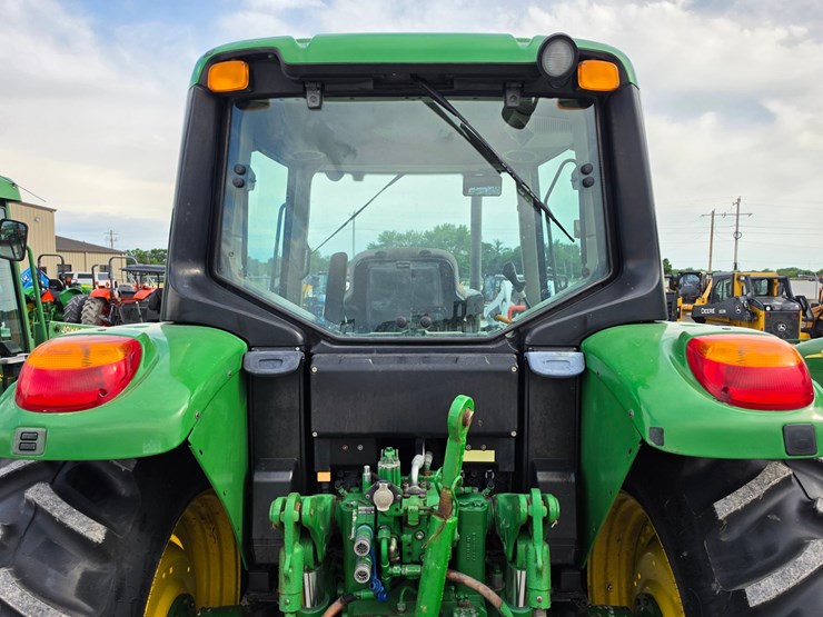 2010-john-deere-6230-image-8