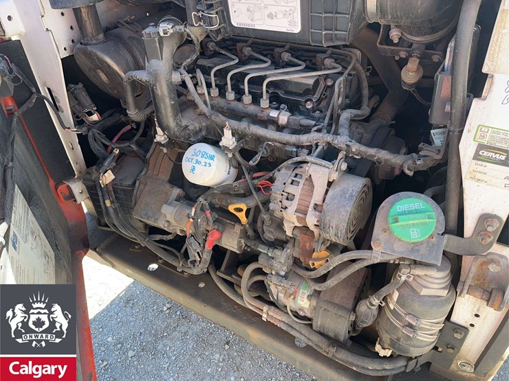2014-bobcat-s590-image-19