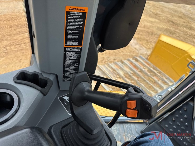 deere-750-image-22