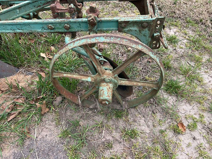 massey-harris-two-bottom-plow-image-17