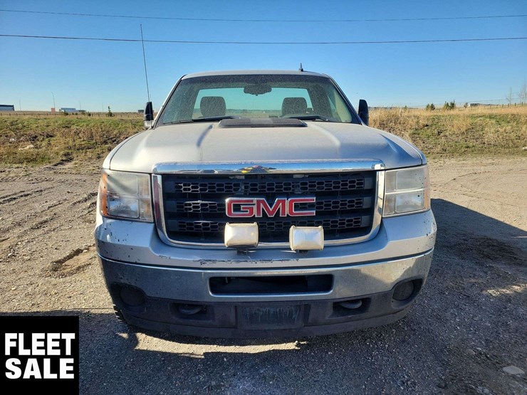 2011-gmc-sierra-2500hd-image-4