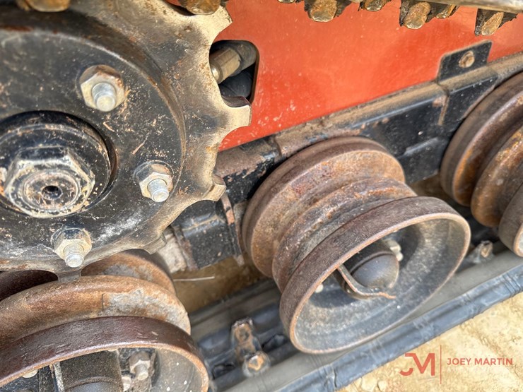 2022-ditch-witch-sk600-image-12