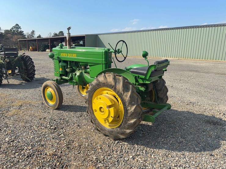 john-deere-m-image-3