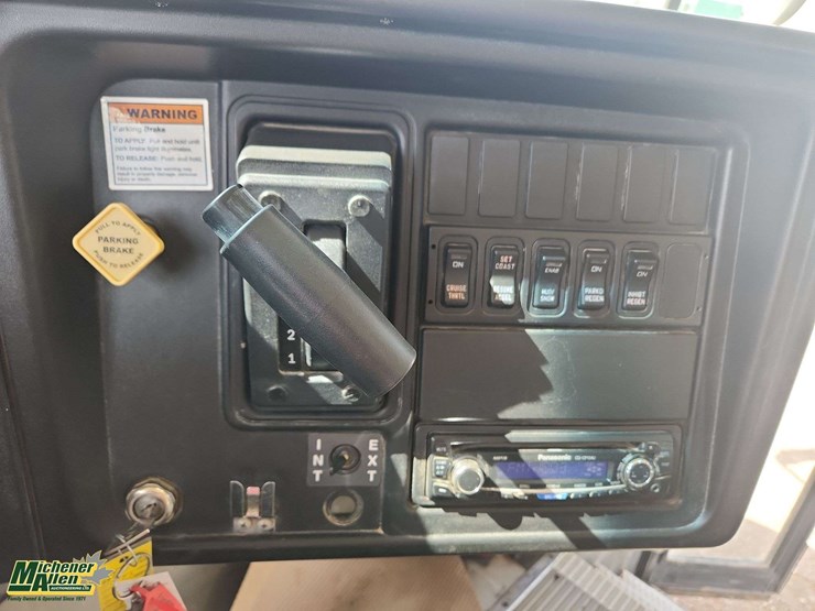 2011-ic-bus-ce-image-16