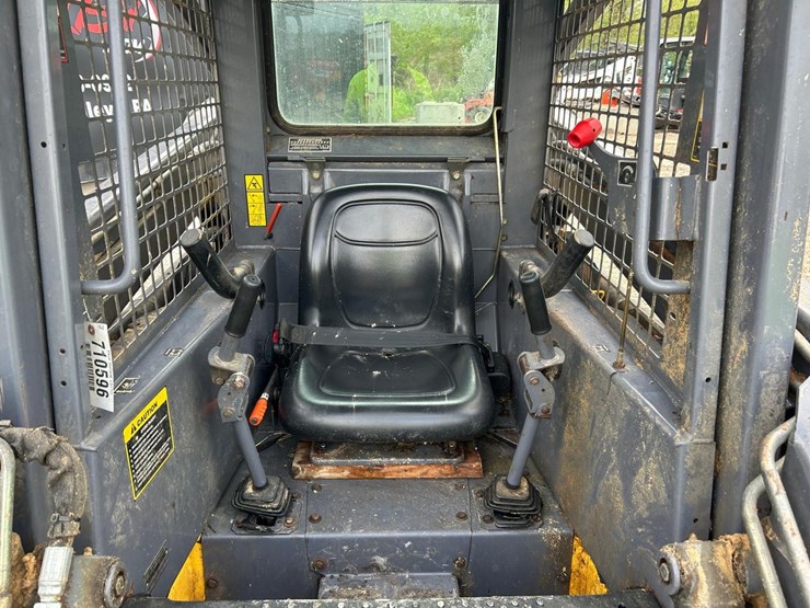 new-holland-ls170-image-12
