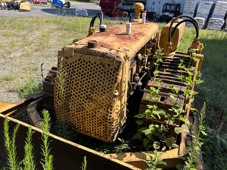 caterpillar-d2-image-2
