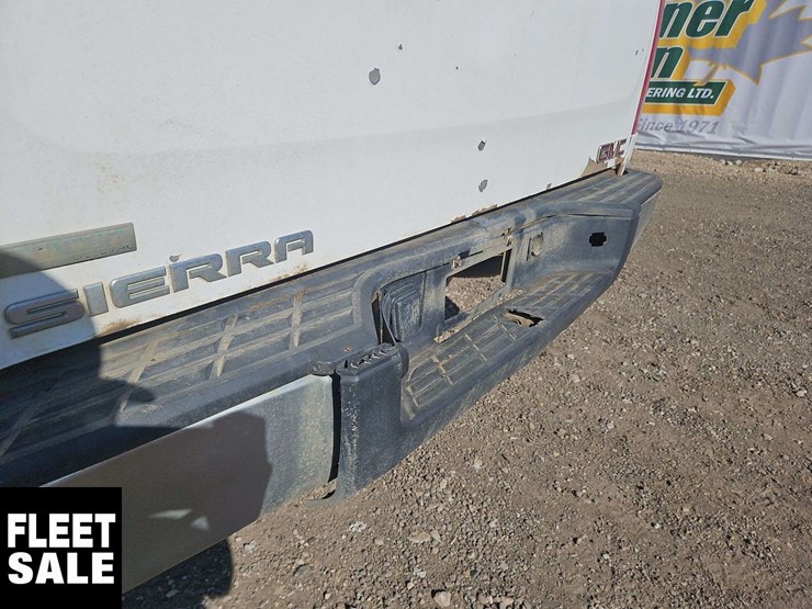 2011-gmc-sierra-1500-image-39