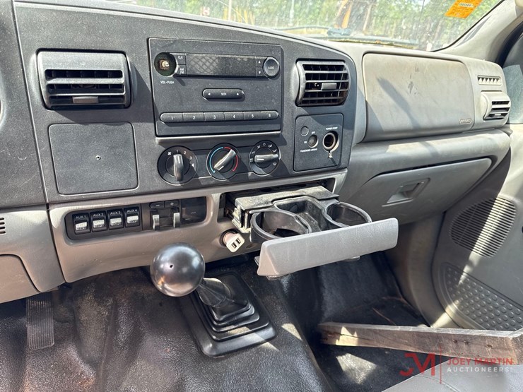 2007-ford-f450-xl-sd-image-17
