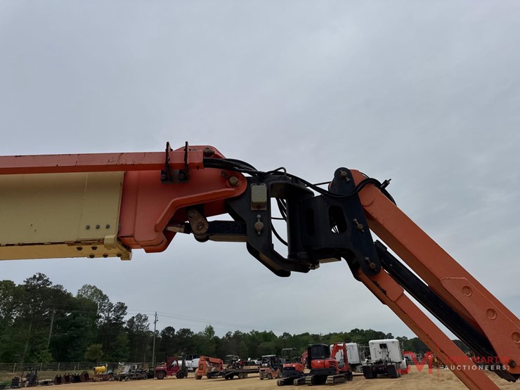 2015-jlg-1250ajp-image-12