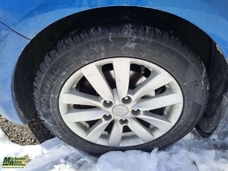 2015-kia-forte-lx-plus-4dr-sedan-image-10