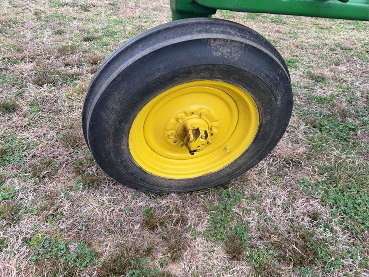 john-deere-b-image-11