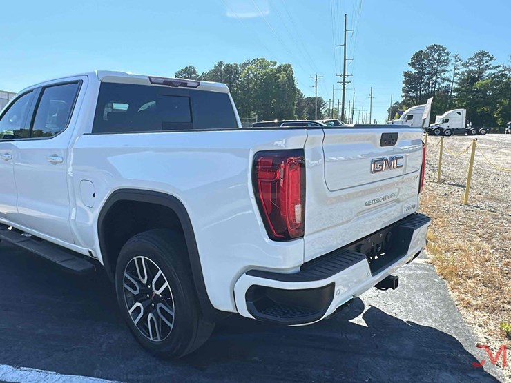 2020-gmc-sierra-at4-pickup-truck-image-8