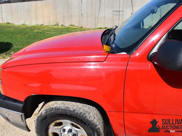 2004-chevrolet-silverado-1500-image-12